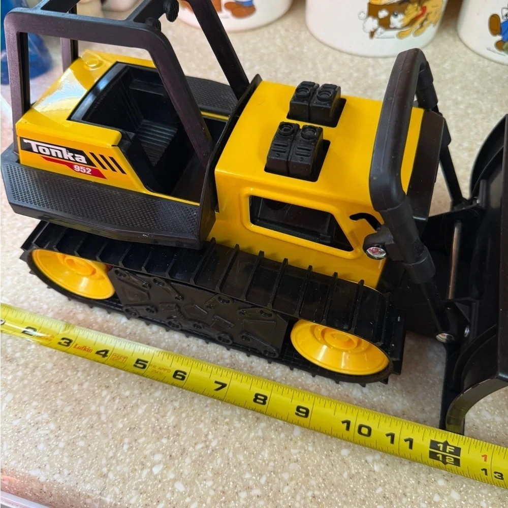 Tonka Black and Yellow Bulldozer Toy 2020